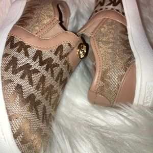 Toddler Michael kors Size 8